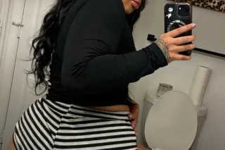 available now🍑 - Image 3