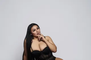 JUST VISITING 🥰YOUR FAV HERE FOR FUN ! 😩 - Image 1