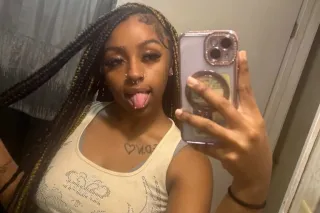 Sweet but seductive 🍭✨ Attentive to every detail 🌹Real connection, no time for games ❗Outcall & Incall ready ✅🍑 Anal👄💦 Oral🚫 No GFE - Image 3