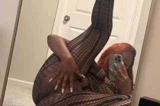 cum have the cinnamon experience 👅 creamy 🍦 throat goat 💫💋 - Image 10